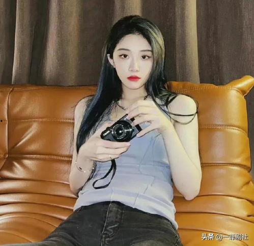 吃瓜张曼源,揭秘娱乐圈背后的故事